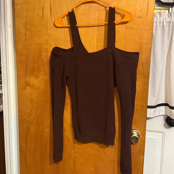 NWT Arden B. Cold Shoulder Sweater sz M - Picture 2 of 3